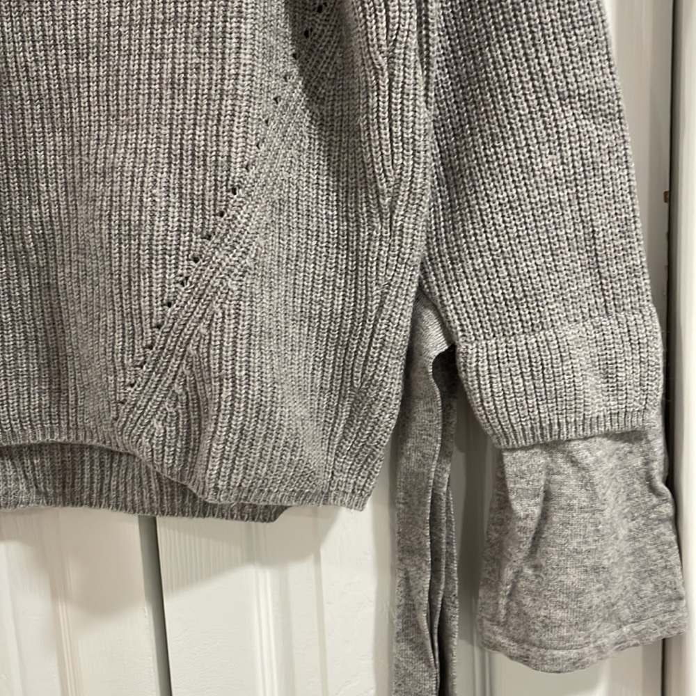 Sweater - Picture 4 of 5